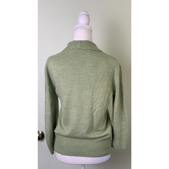 APT 9 WOMEN’S SWEATER LIGHTWEIGHT SZ M LIGHT GREEN WITH JEWELED PIN - Picture 13 of 16